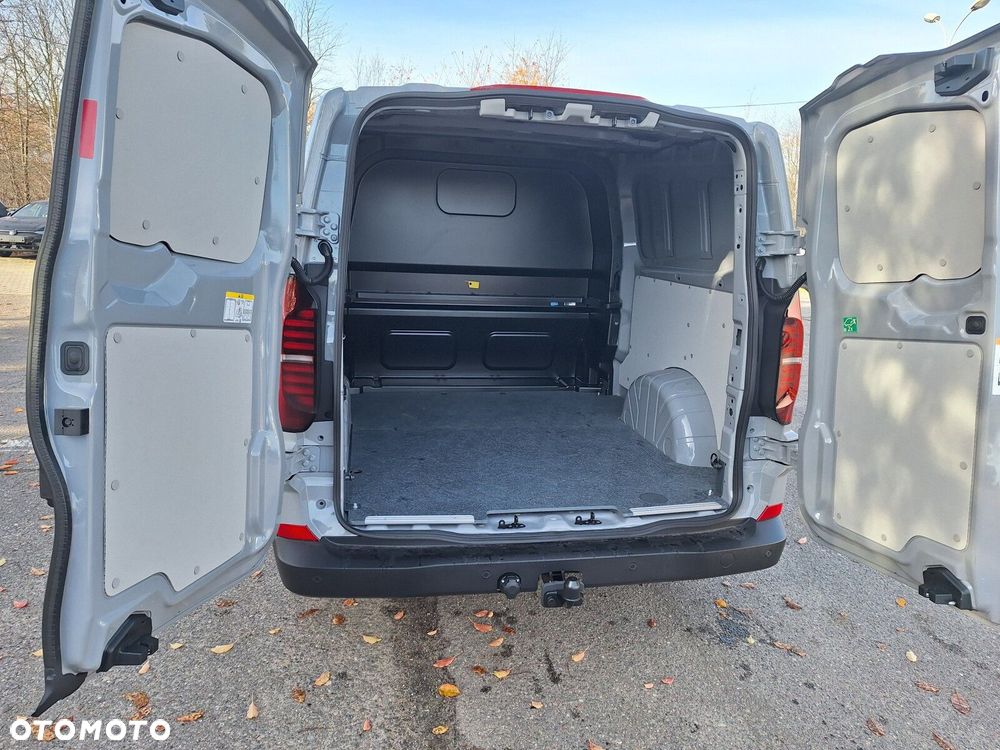 Volkswagen Transporter Transporter Plus 5 os. - 12