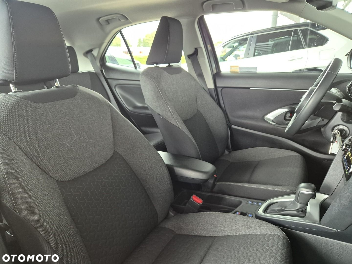 Toyota Yaris Cross - 12