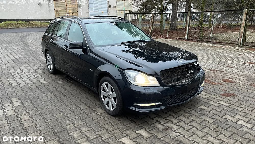 Mercedes-Benz Klasa C 220 T CDI DPF (BlueEFFICIENCY) 7G-TRONIC - 1