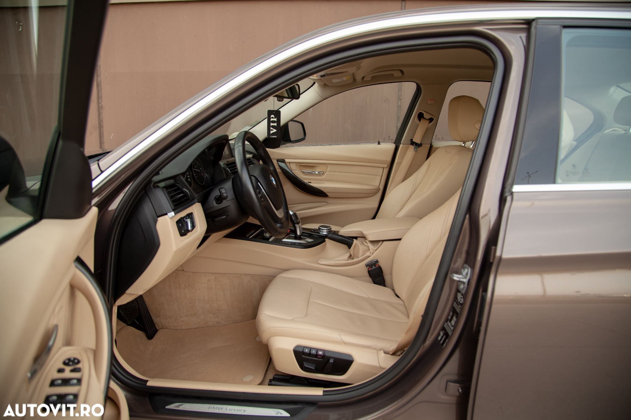 BMW Seria 3 320d Aut. Luxury Line - 18