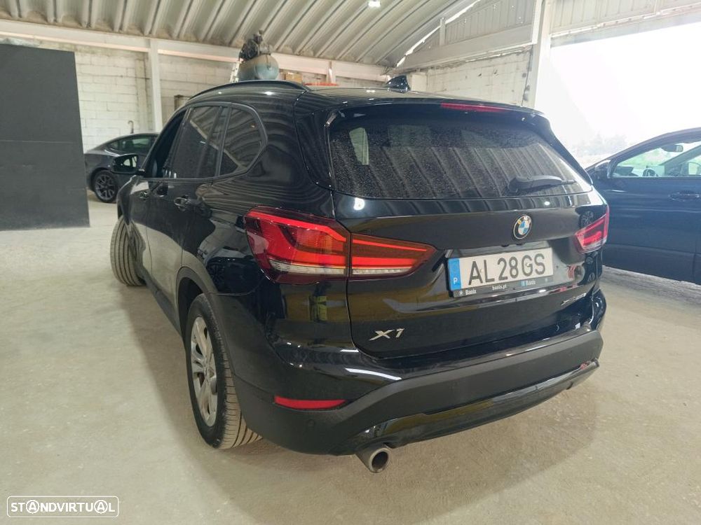 BMW X1 25 e xDrive Corporate Edition - 3