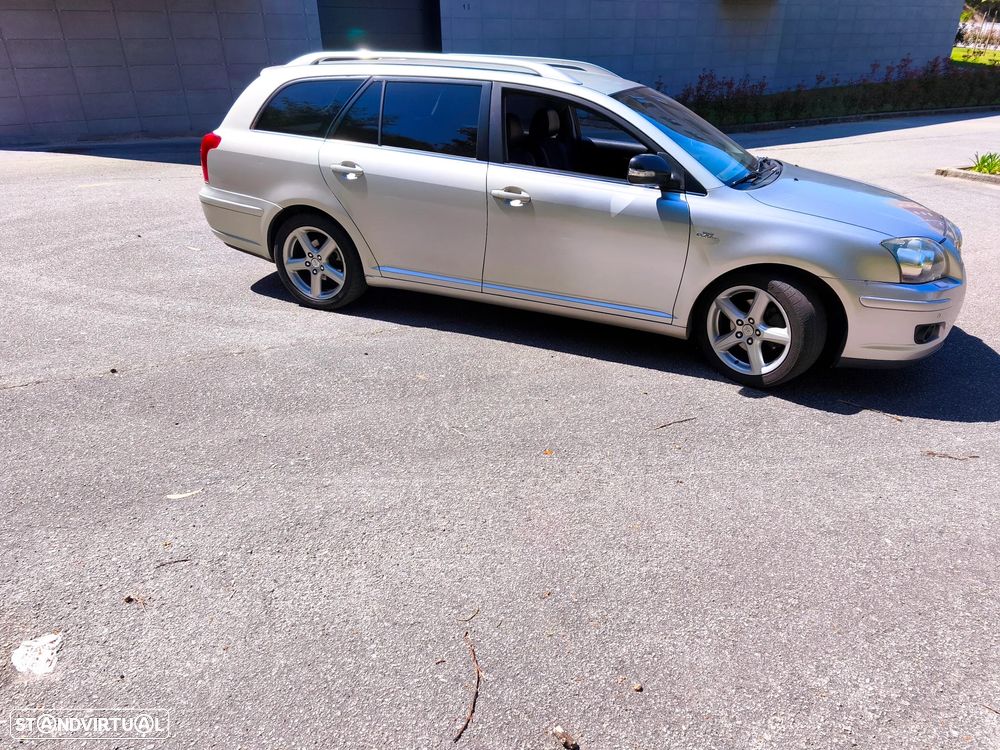 Toyota Avensis SW 2.2 D-CAT Sol+GPS - 2