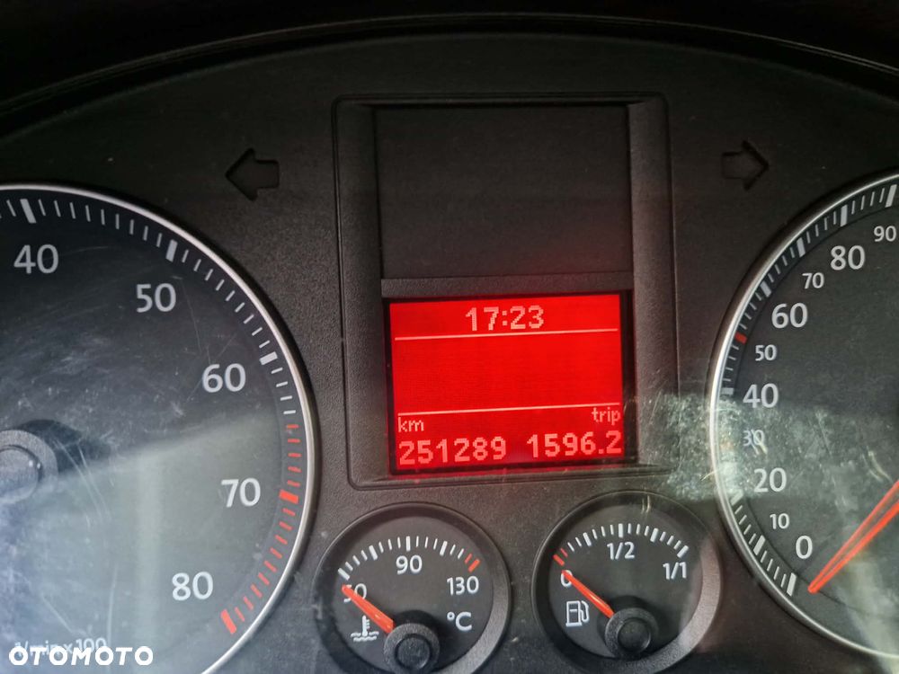 Volkswagen Jetta 1.6 FSI Comfortline - 8