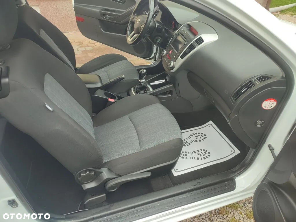 Kia ProCeed Pro_cee'd 1.4 Comfort + - 28