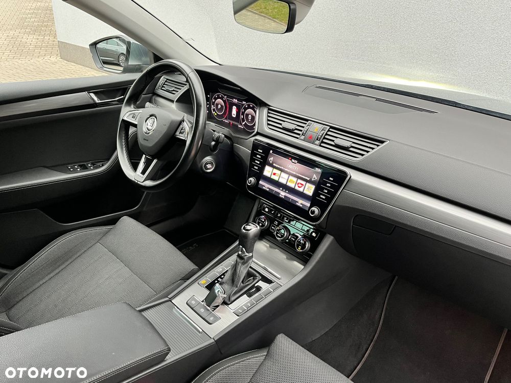 Skoda Superb 2.0 TDI Style DSG - 37