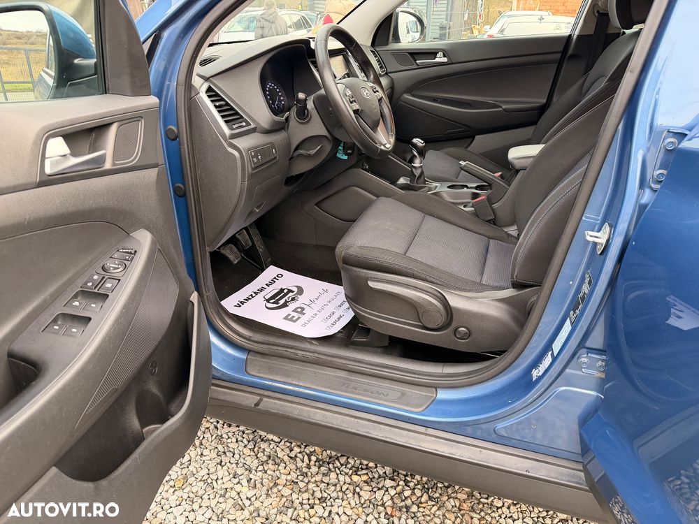 Hyundai Tucson blue 1.7 CRDi 2WD Style - 19