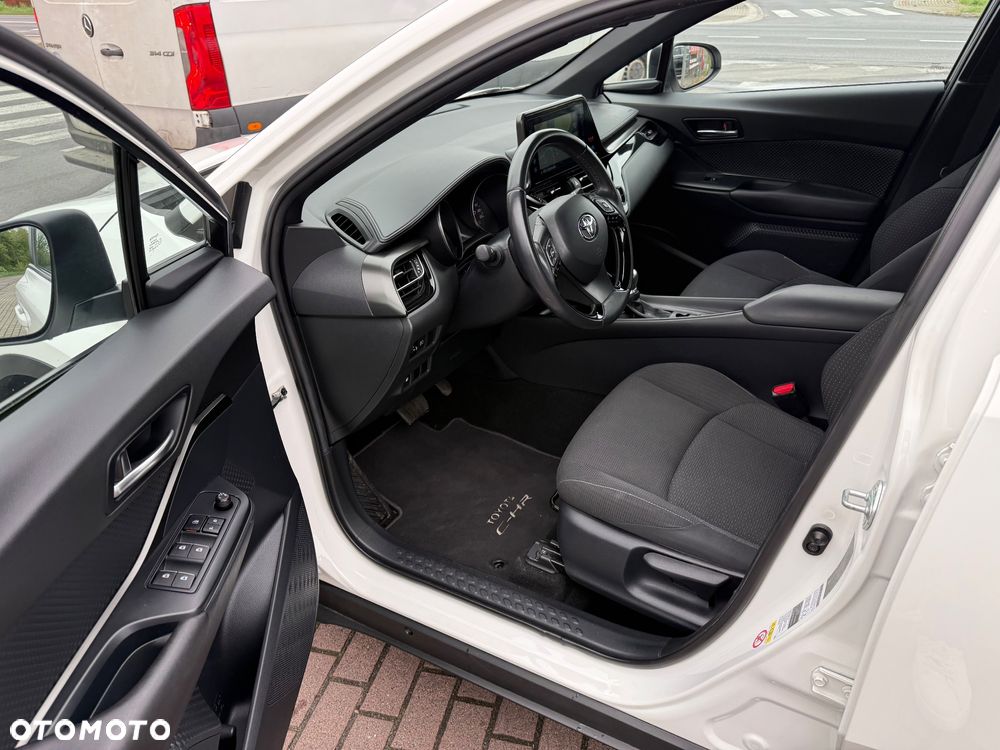 Toyota C-HR - 8