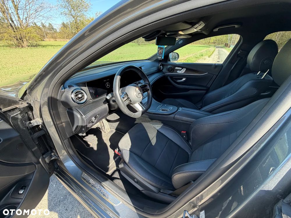 Mercedes-Benz Klasa E - 11