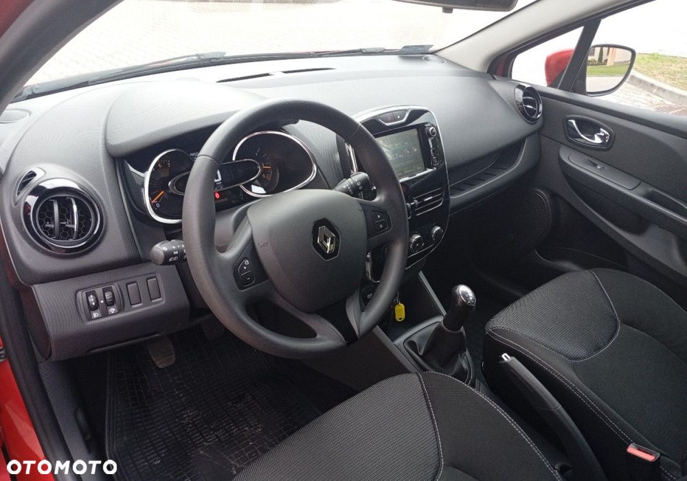 Renault Clio - 19