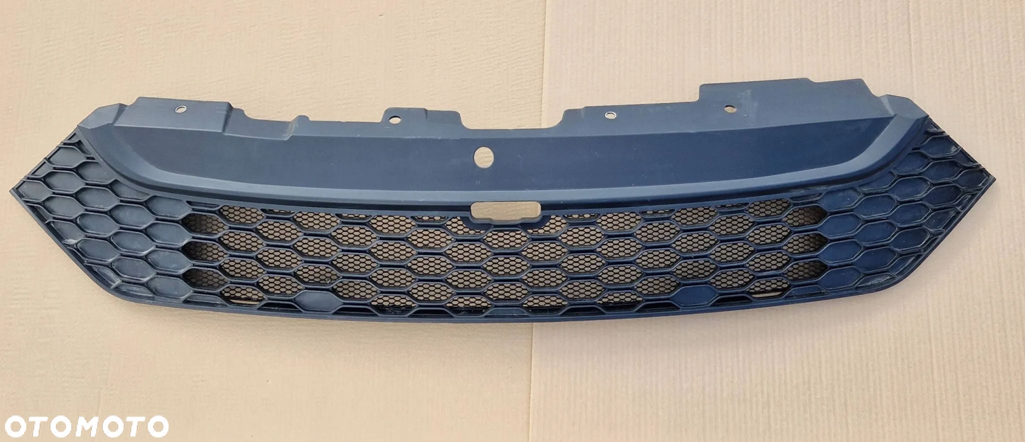GRILL ATRAPA IVECO DAILY 14-18 ORYGINAŁ - 1