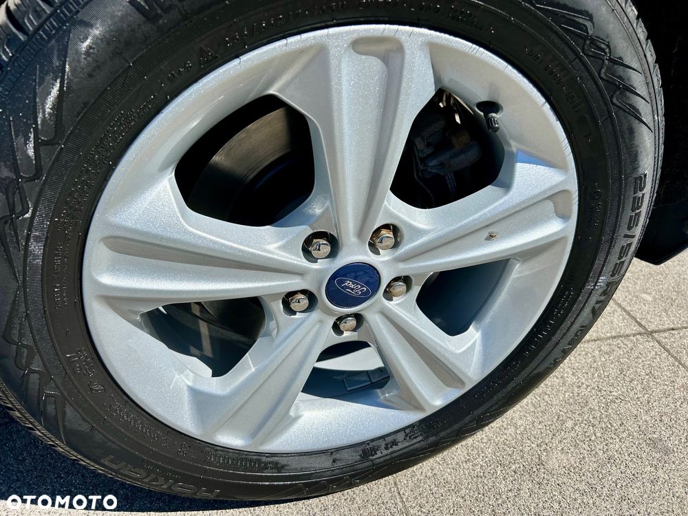 Ford Kuga 1.5 EcoBoost 2x4 Titanium - 28