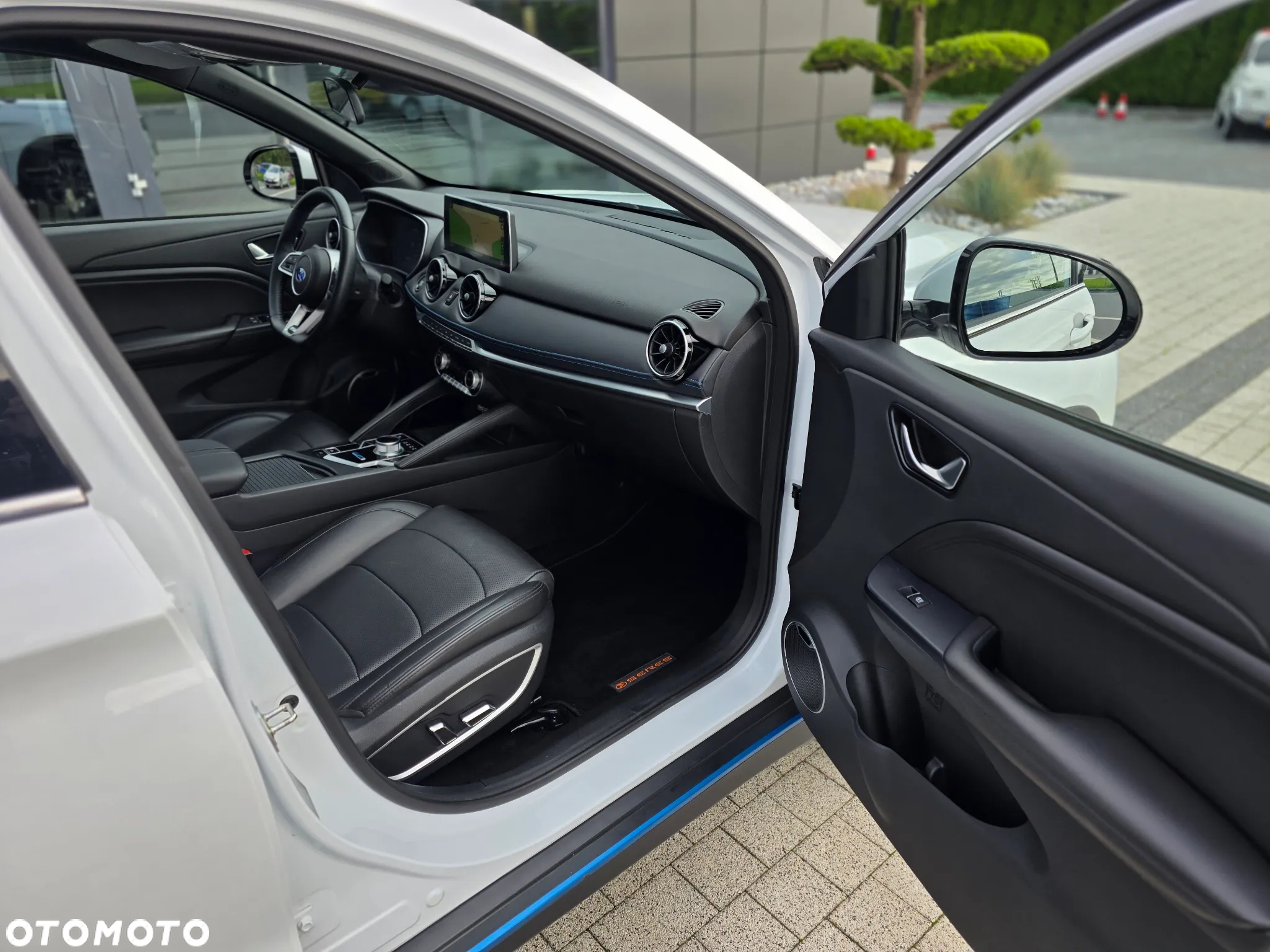 Seres 3 53kWh Luxury - 32