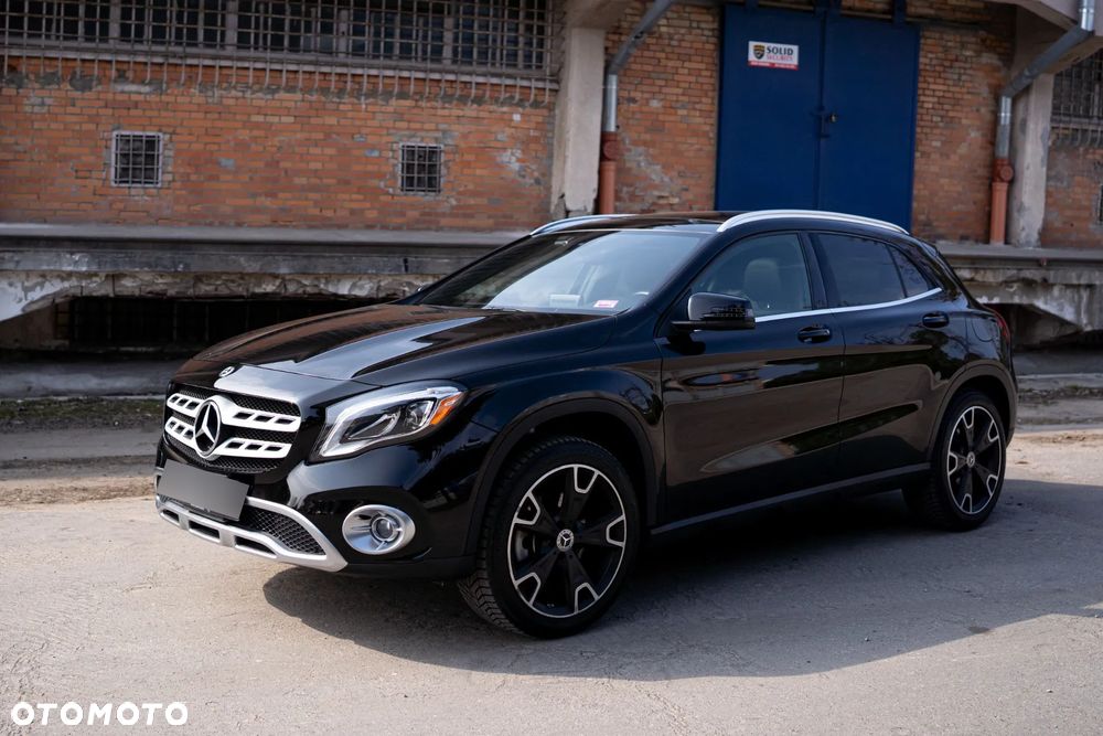 Mercedes-Benz GLA 250 7G-DCT UrbanStyle Edition - 3