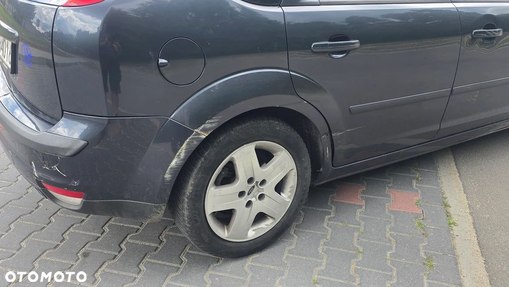Ford Focus 1.6 16V Ambiente - 19