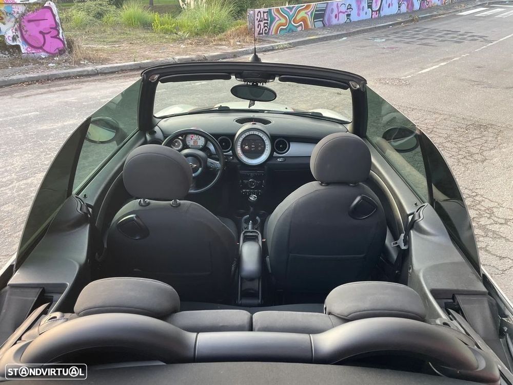 MINI Cabrio Cooper D - 8