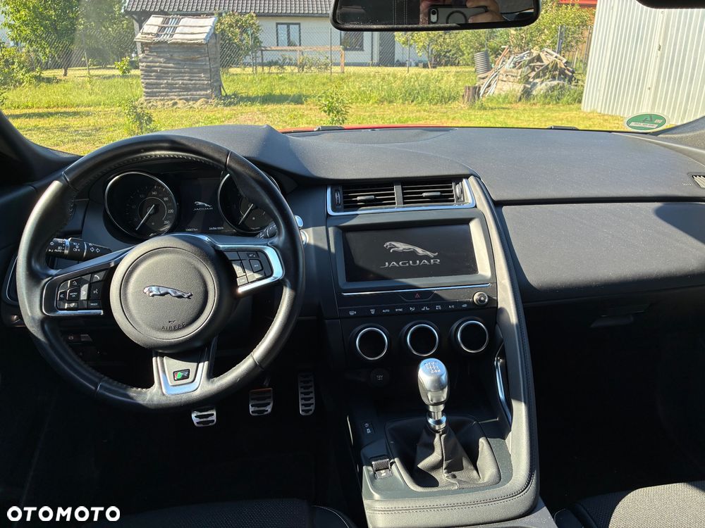 Jaguar E-Pace 2.0 i4D FWD R-Dynamic - 12