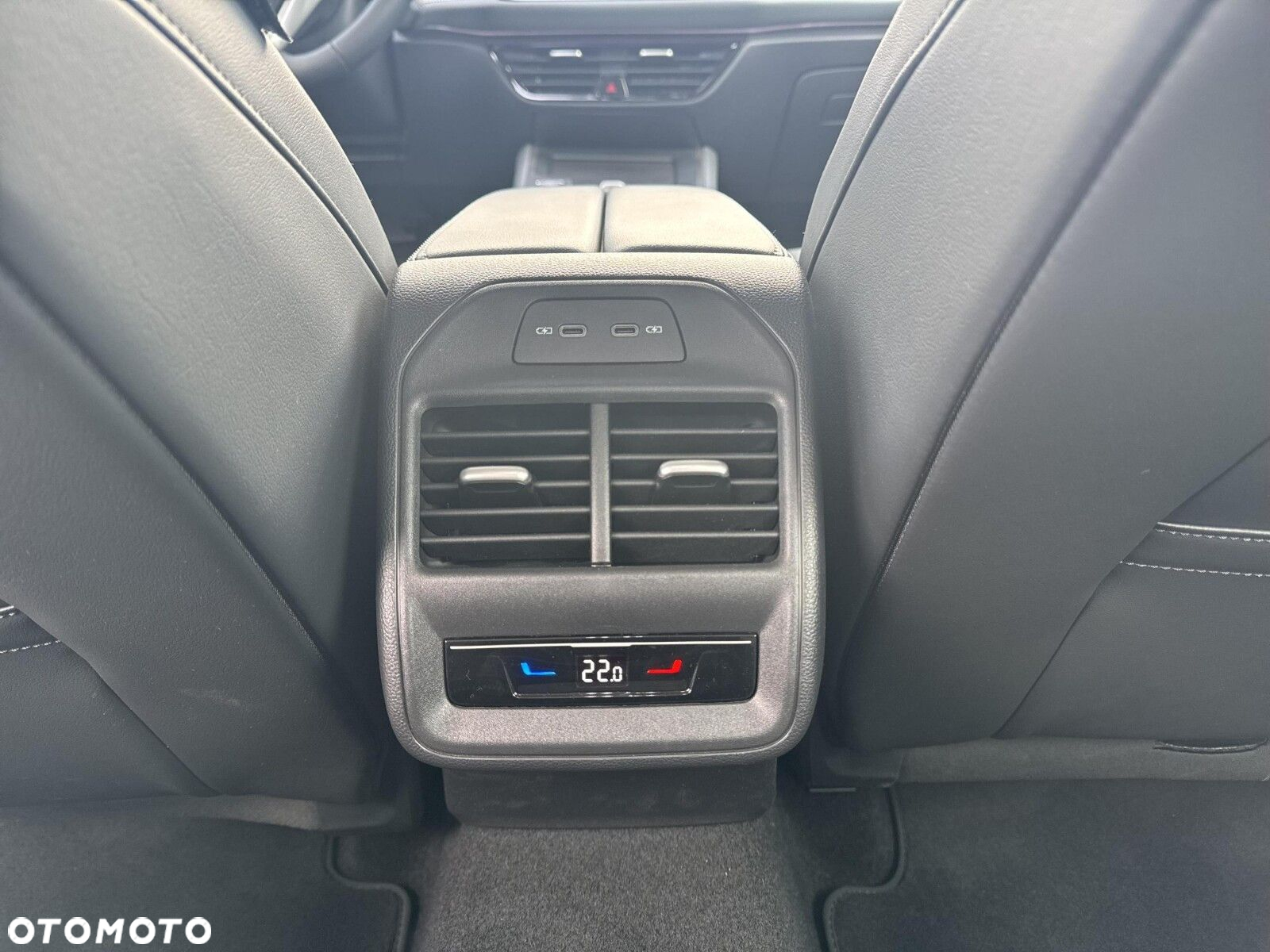 Volkswagen Passat 2.0 TDI SCR Business DSG - 25