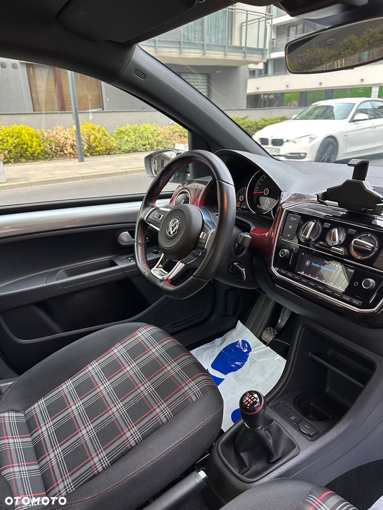 Volkswagen up! 1.0 TSI GTI - 22