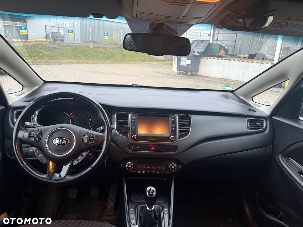 Kia Carens 1.7 CRDi 141 Dream Team Edition - 15