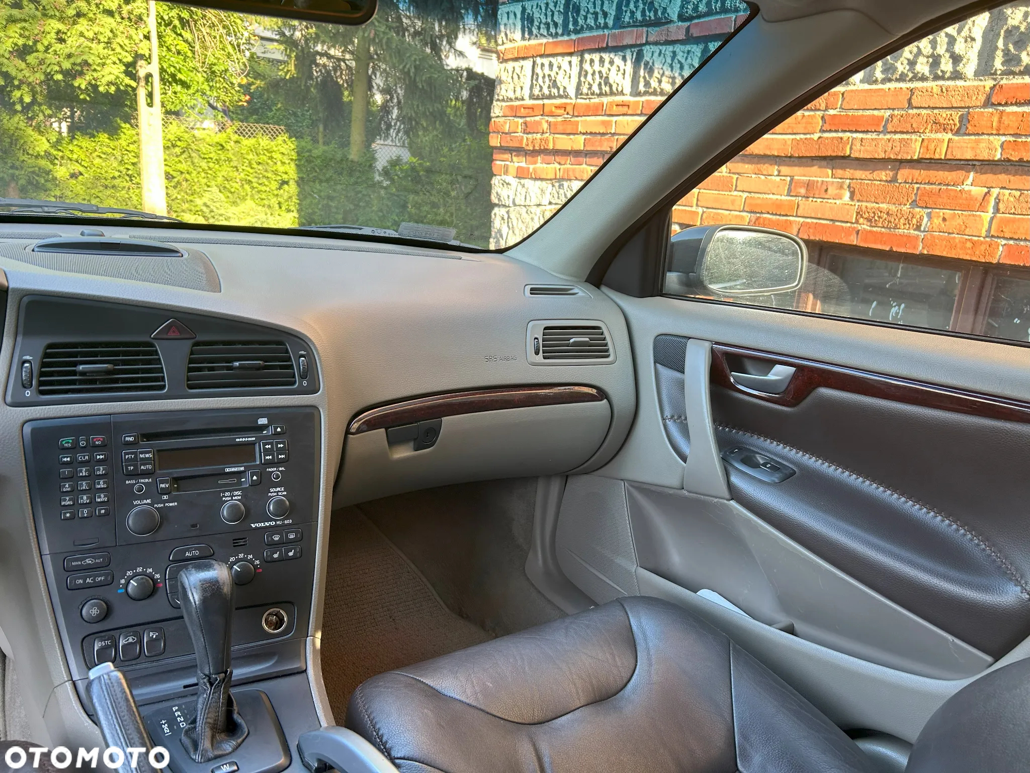 Volvo XC 70 D5 AWD Automatik - 16