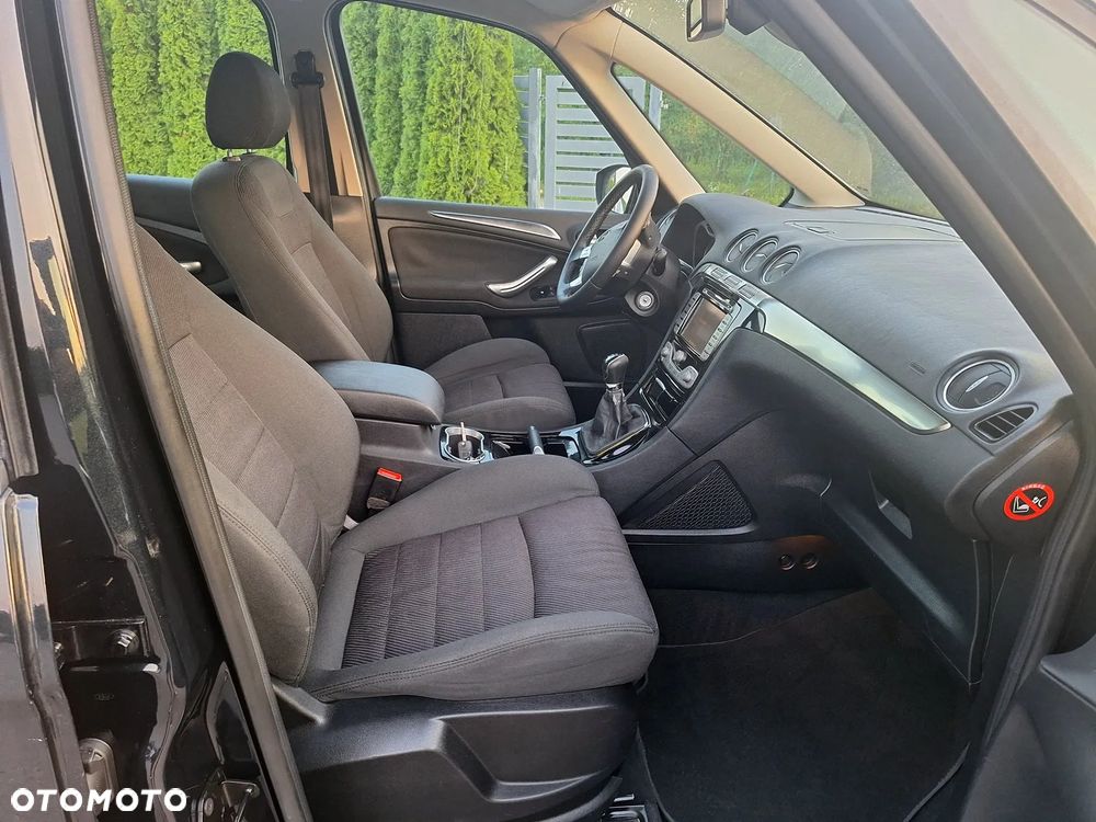 Ford Galaxy 2.0 Champions Edition - 21