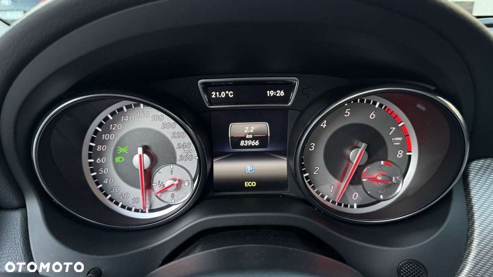Mercedes-Benz GLA 200 Style - 22