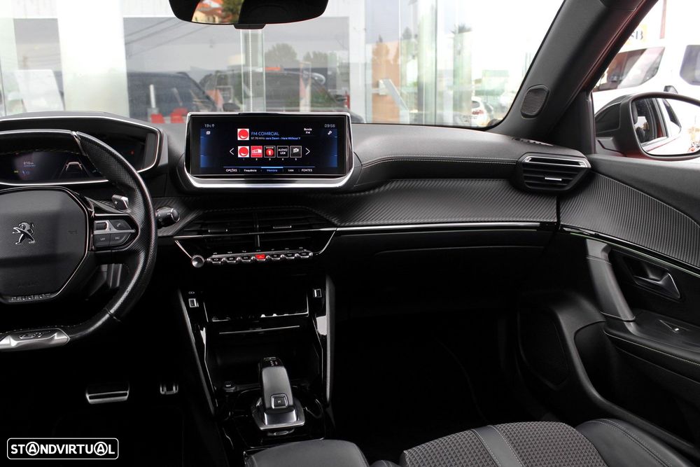 Peugeot 2008 1.5 BlueHDi GT Pack EAT8 - 27