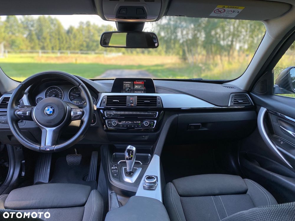 BMW Seria 3 318d Sport Line - 10