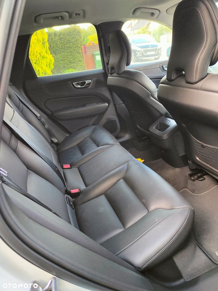 Volvo XC 60 B4 B Inscription - 11