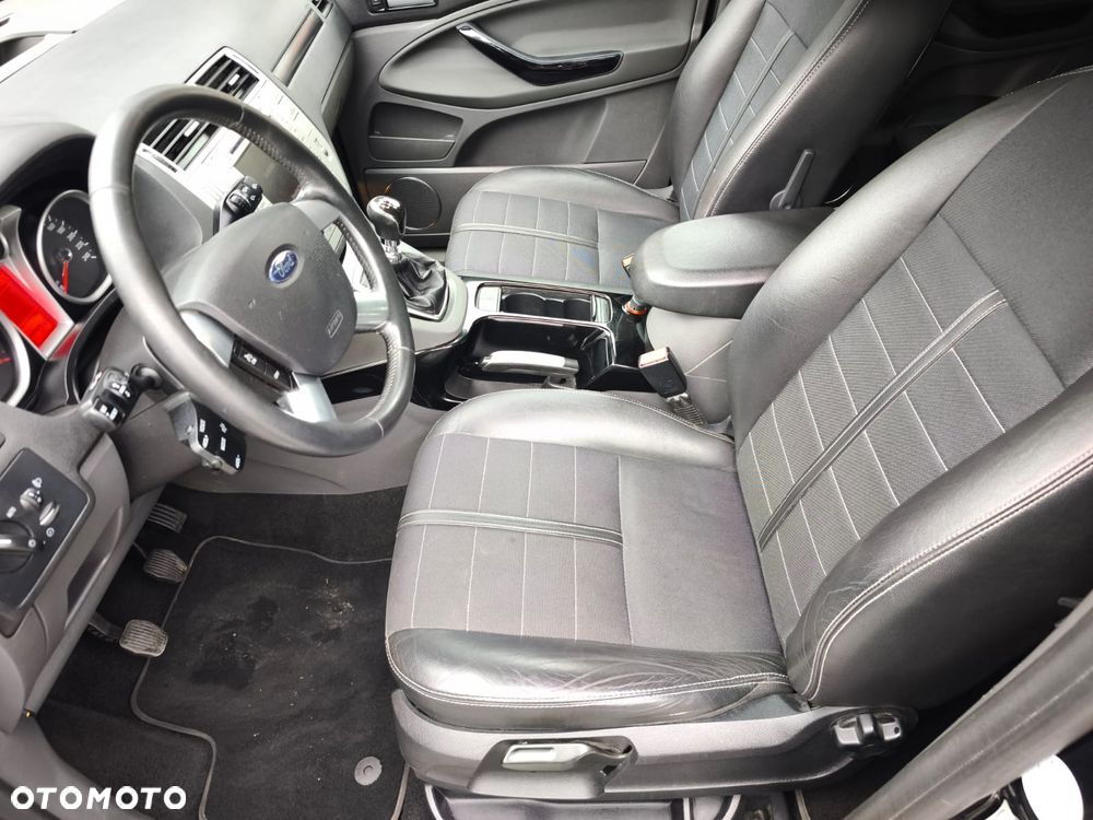 Ford Kuga 2.0 TDCi FWD Titanium Plus - 8