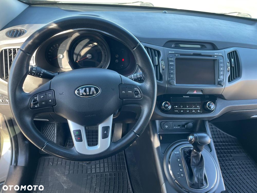 Kia Sportage 2.0 L - 14