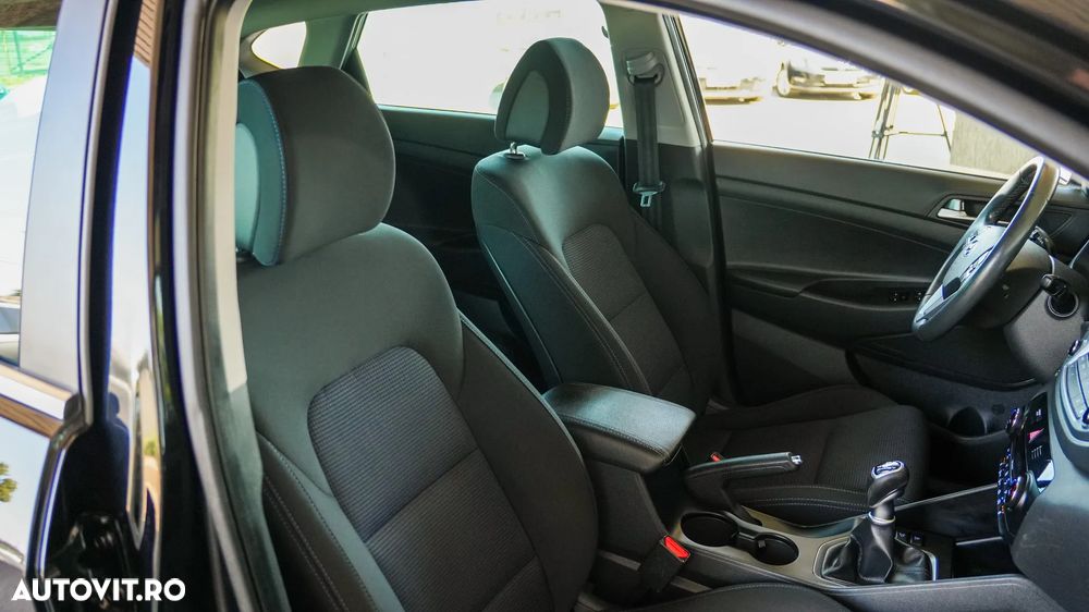 Hyundai Tucson 2.0 CRDI 4WD Intro Edition - 24