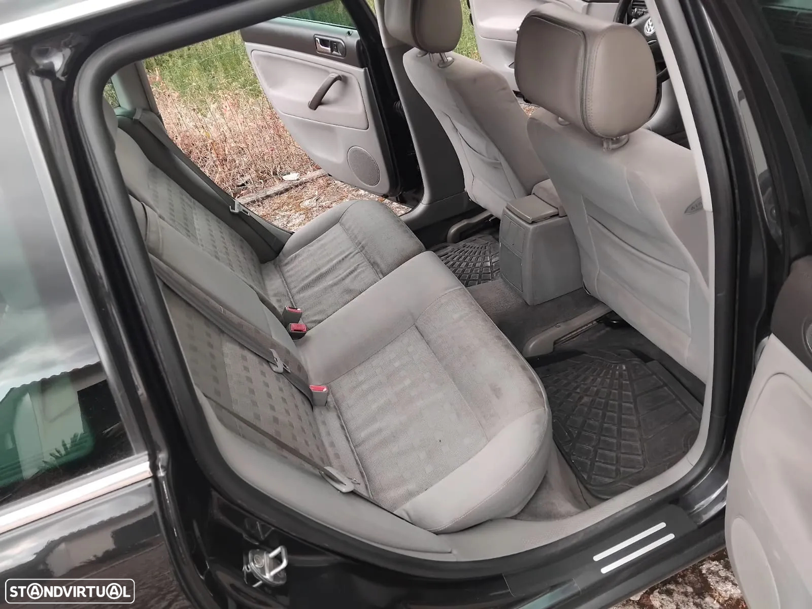 VW Passat Variant 1.9 TDi Highline - 14
