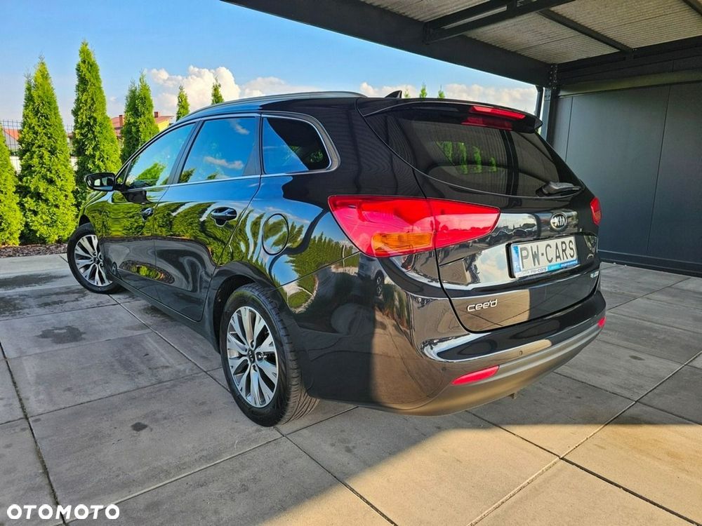 Kia Ceed - 4