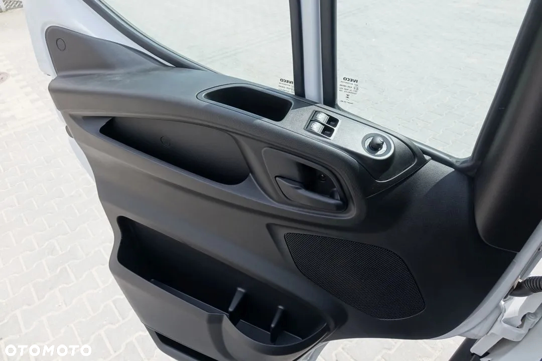 Iveco DAILY 35S16 / FURGON / BLASZAK / L4H2 / ROZSTAW OSI 410 CM /FAKTURA VAT 23% / NOWY !!! - 36
