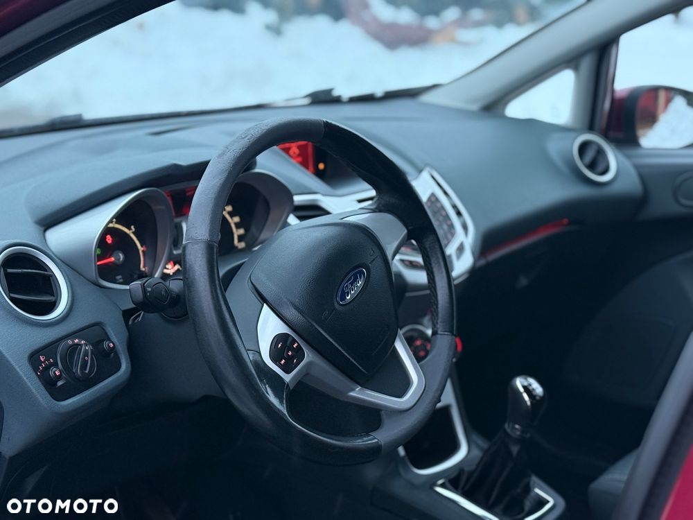 Ford Fiesta - 16