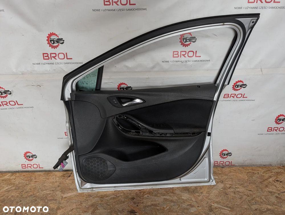 DRZWI PRZEDNIE PRAWE OPEL ASTRA V K 16' Z176 - 6