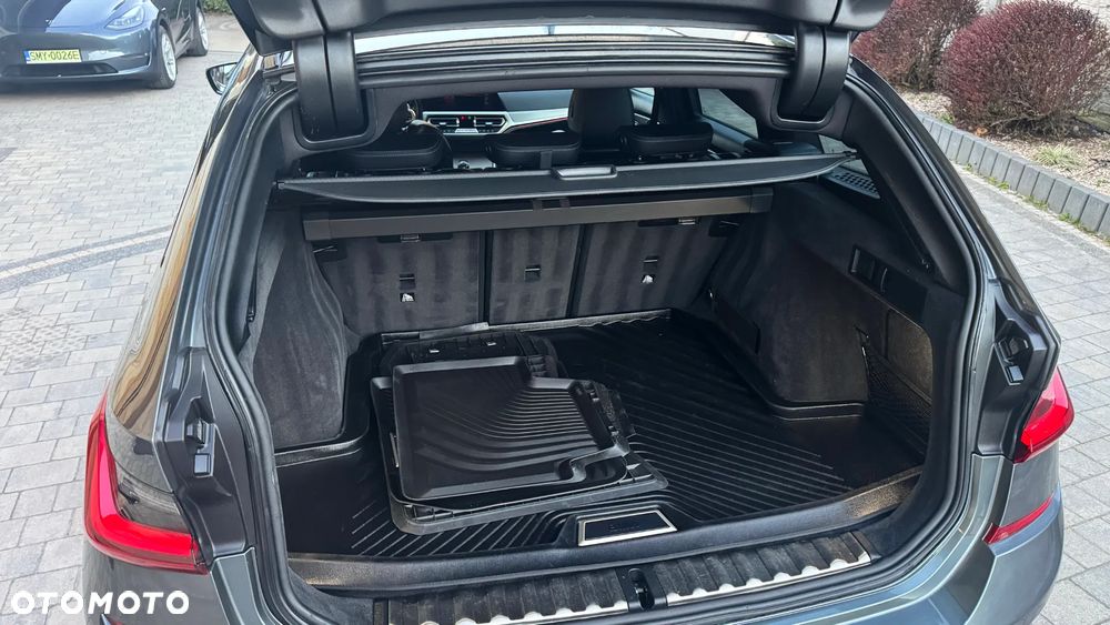 BMW Seria 3 320d M Sport Shadow sport - 37