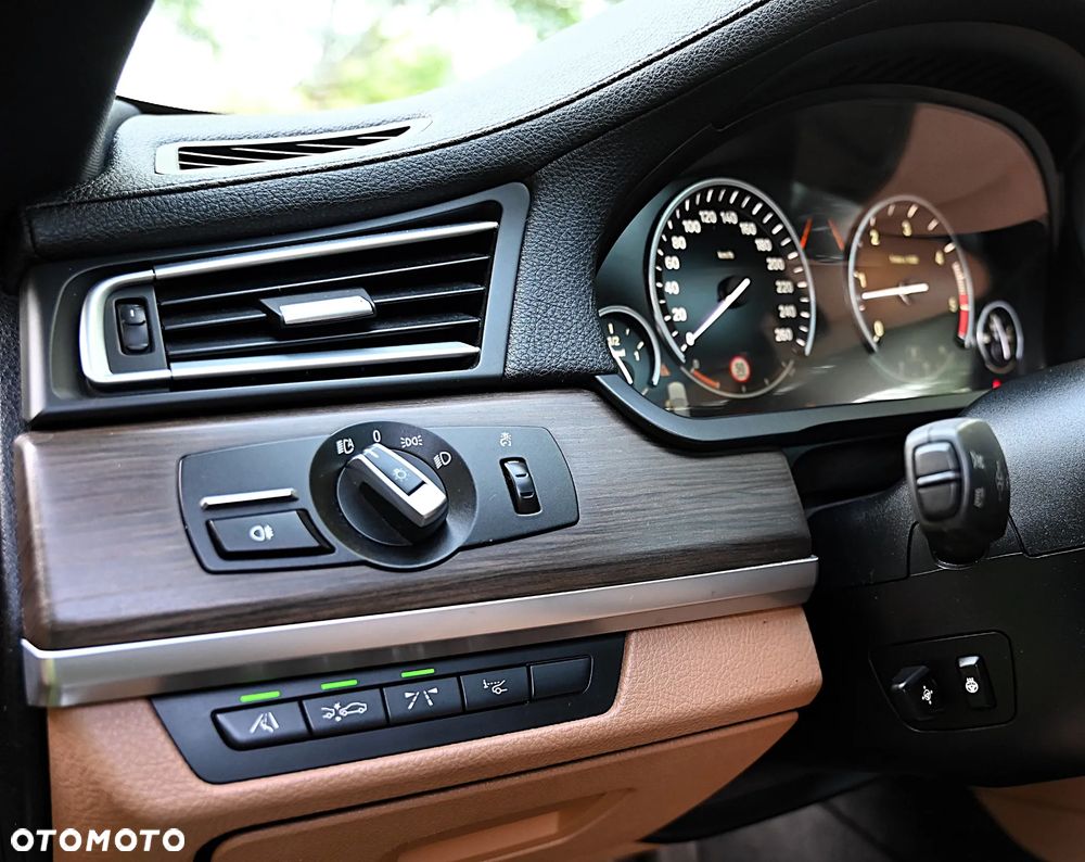 BMW Seria 7 730d - 25