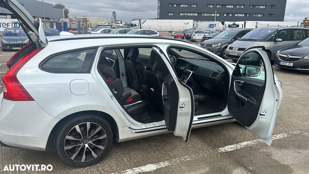 Volvo V60 D3 Geartronic Momentum - 14
