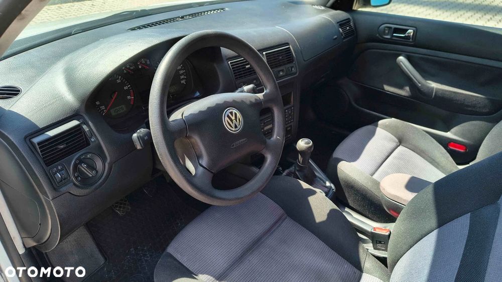 Volkswagen Golf - 17