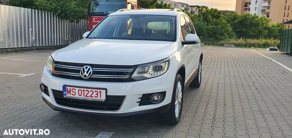 Volkswagen Tiguan 2.0 TDI DPF 4Motion BlueMotion Technology Track & Field - 8