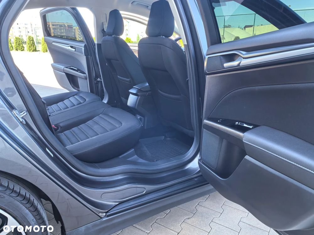 Ford Mondeo 2.0 TDCi Ambiente - 21