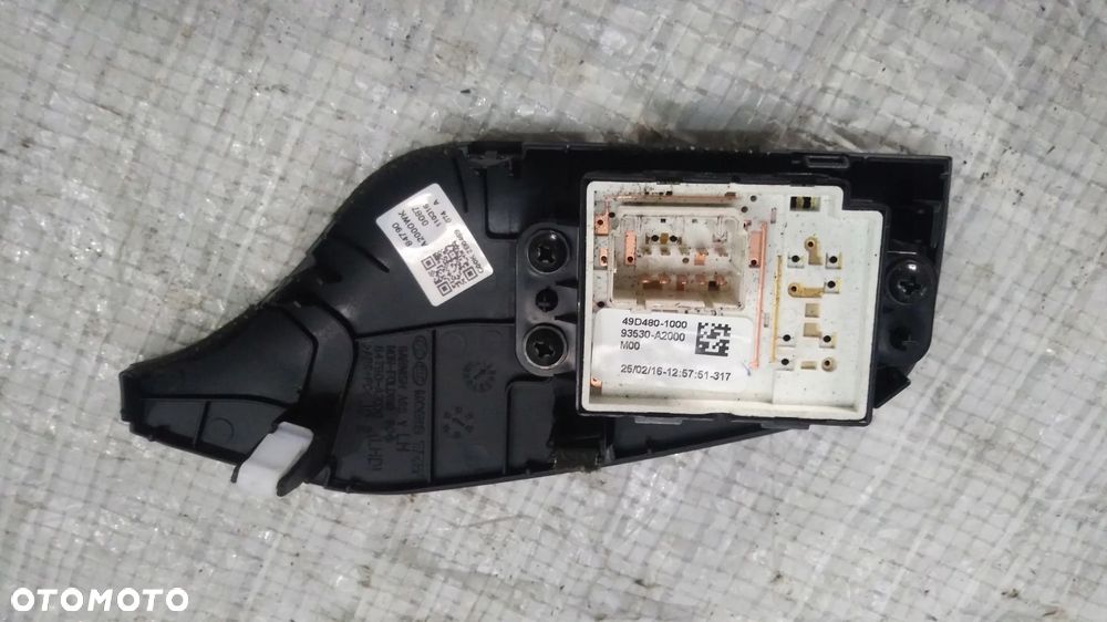 KIA CEED II PRZĘŁĄCZNIK REGULACJI LUSTEREK EU - 2