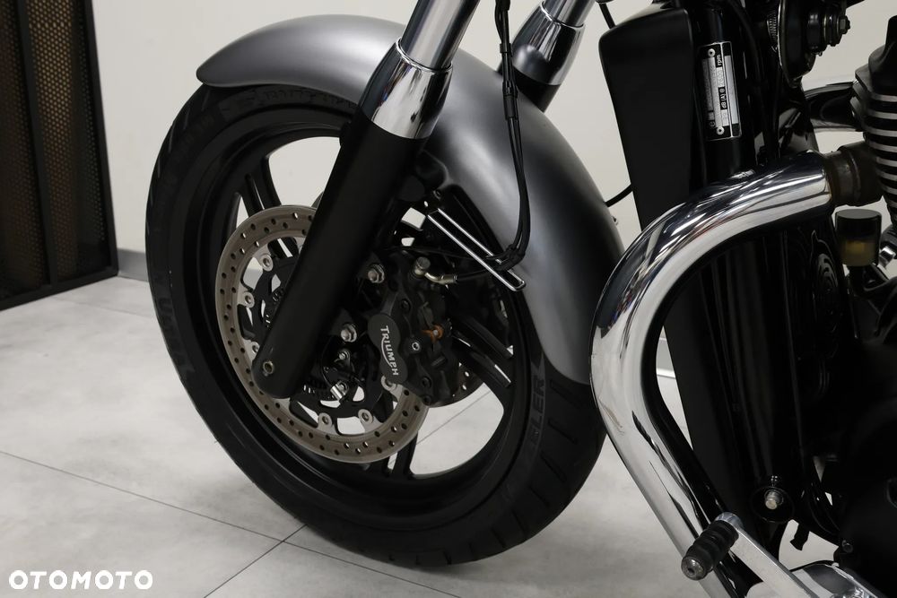 Triumph Thunderbird - 34