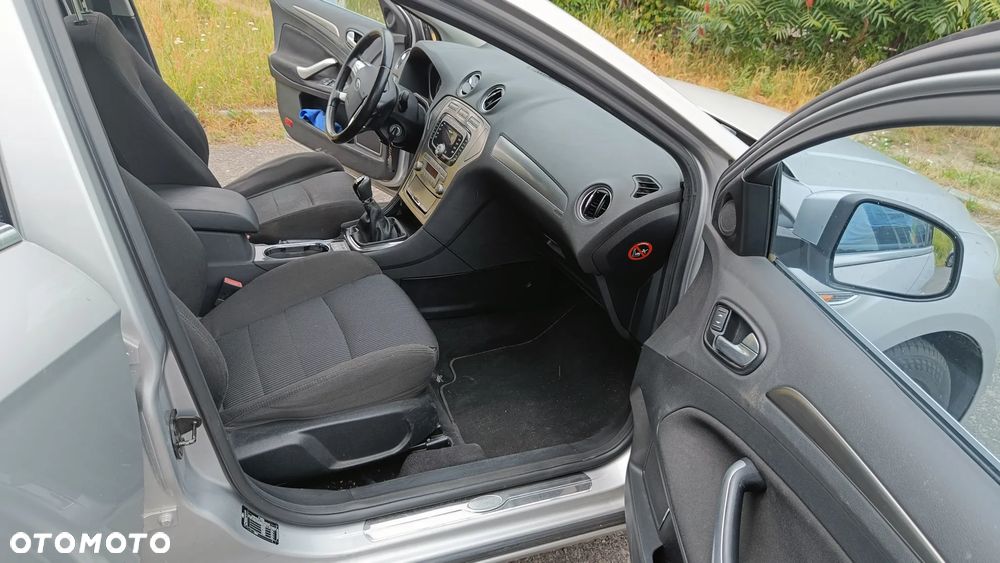 Ford Mondeo 2.0 Titanium - 11
