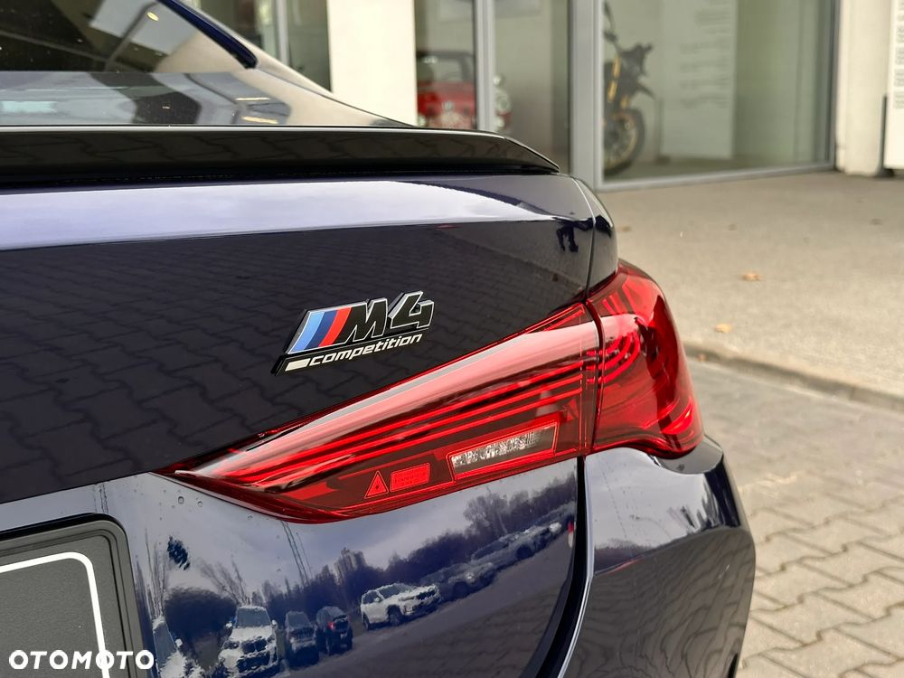 BMW M4 Competition M xDrive - 12