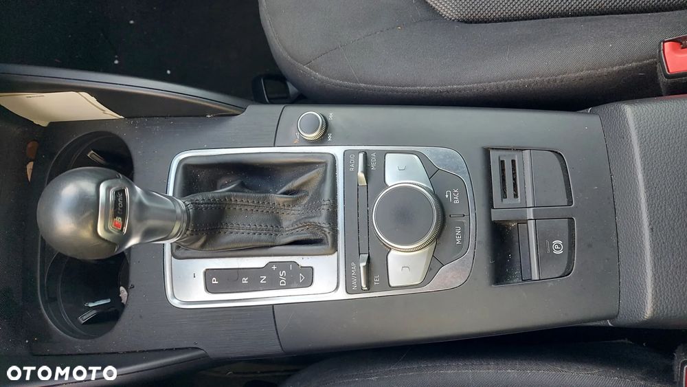 Audi A3 Sportback 1.6 TDI S tronic sport - 8