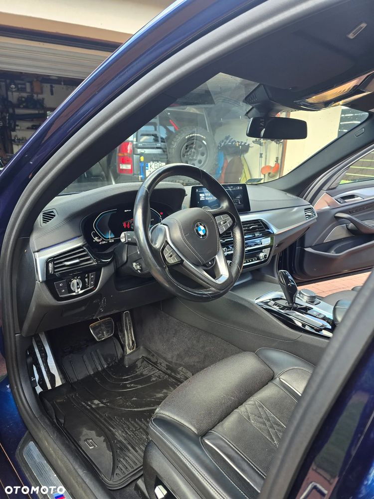 BMW Seria 5 530e iPerformance xDrive M Sport sport - 12