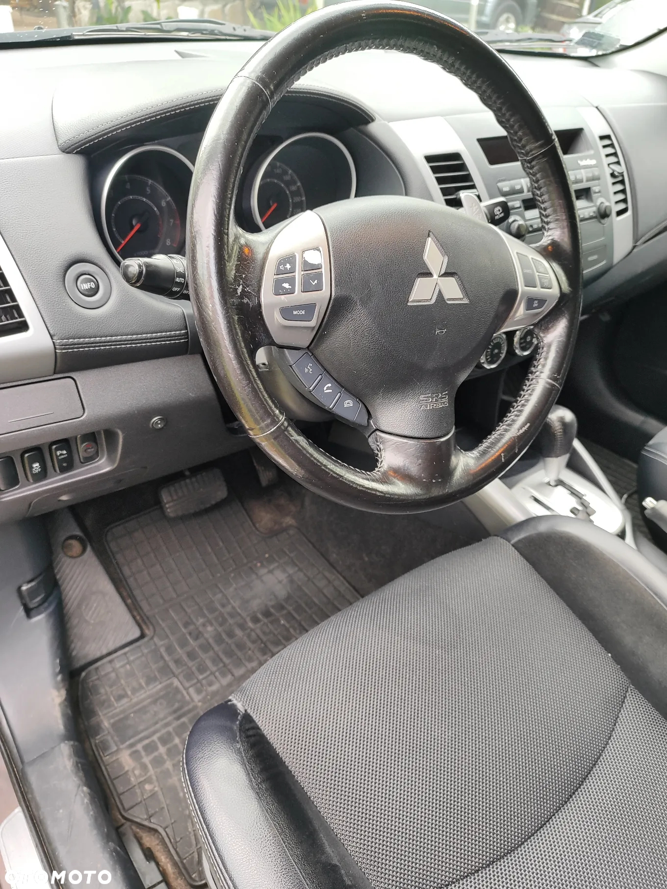 Mitsubishi Outlander 2.0 Intense + 2WD CVT - 4